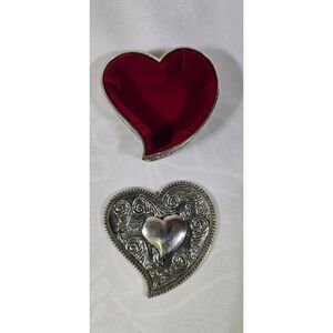 vintage silver-toned heart-shaped trinket box